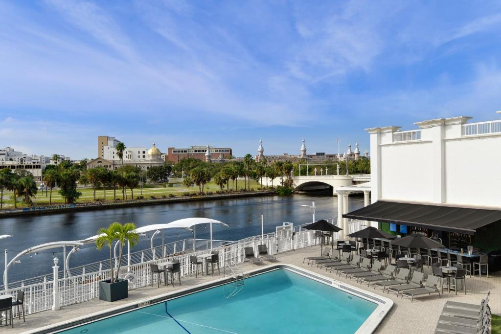 hotels with balcony in Tampa The Florida Aquarium