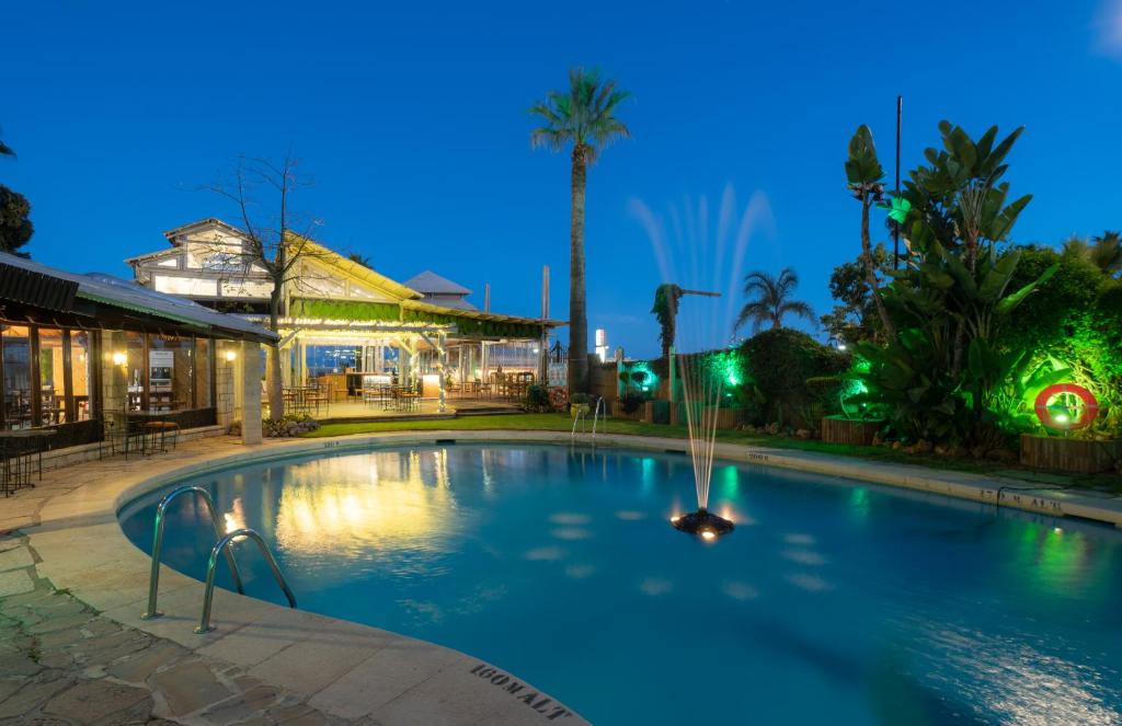 hotels with balcony in Torremolinos Bateria Park