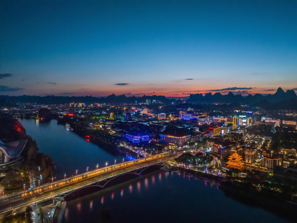 hotels with balcony in Guilin