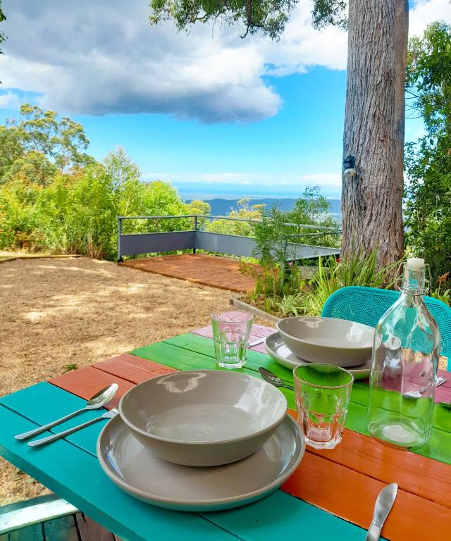 hotels with balcony in Mount Tamborine