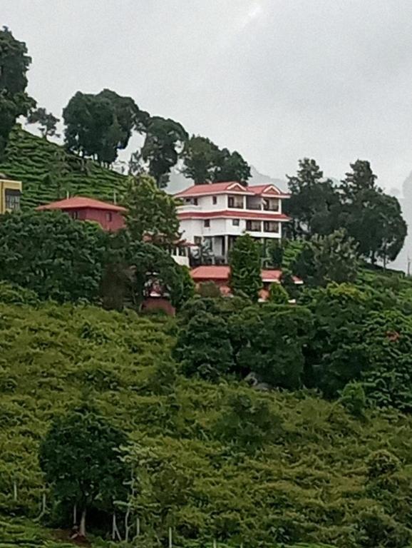 hotels with balcony in Kotagiri