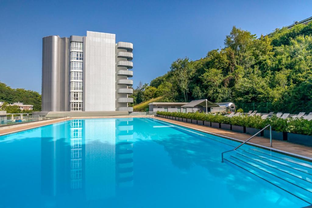 hotels with balcony in San Sebastian