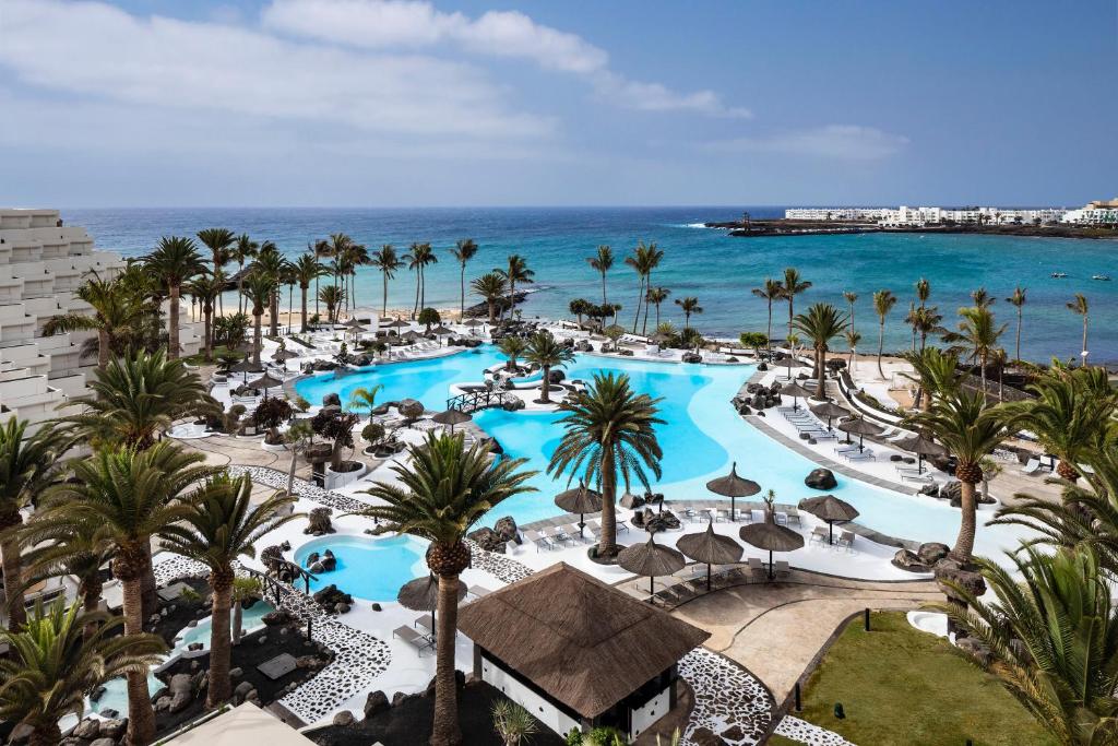 hotels with balcony in Costa Teguise