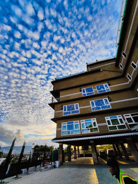 hotels with balcony in Shillong