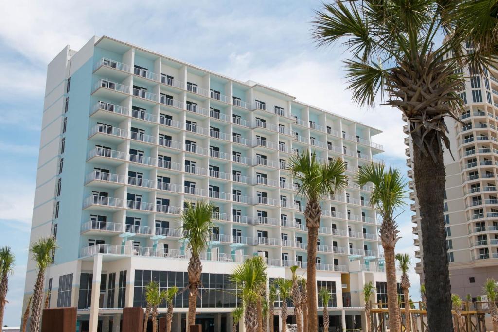 hotels with balcony in Pensacola Beach