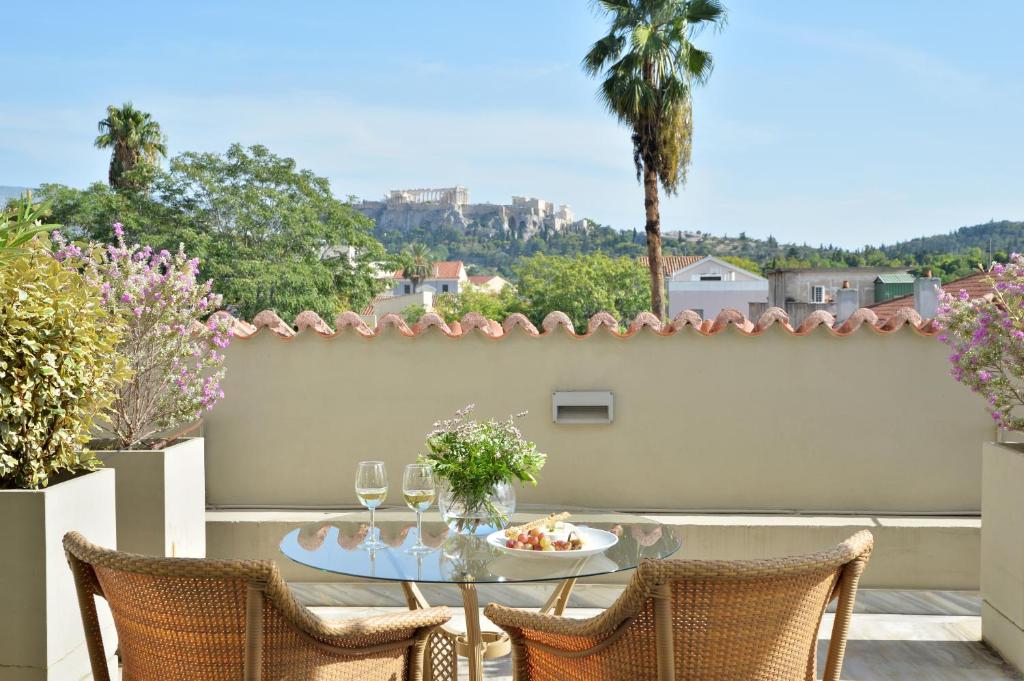 hotels with balcony in Athens