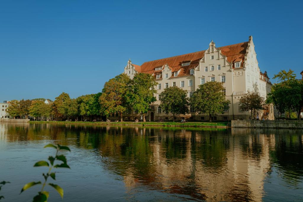 hotels with balcony in Landshut