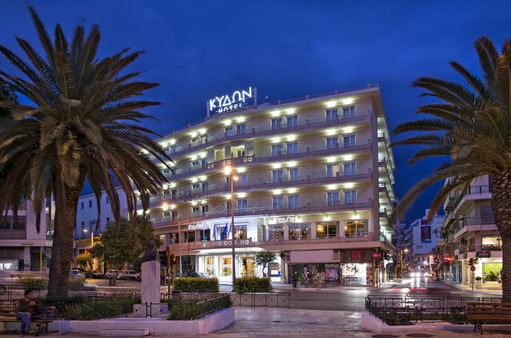 hotels with balcony in Chania Town