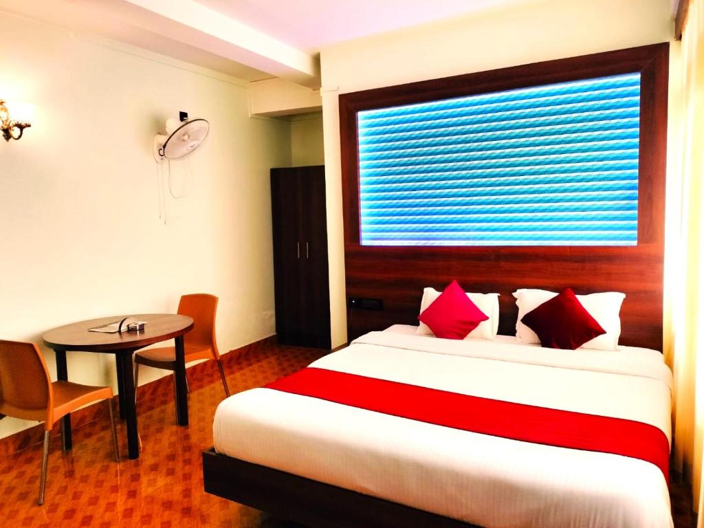 hotels with balcony in Shillong