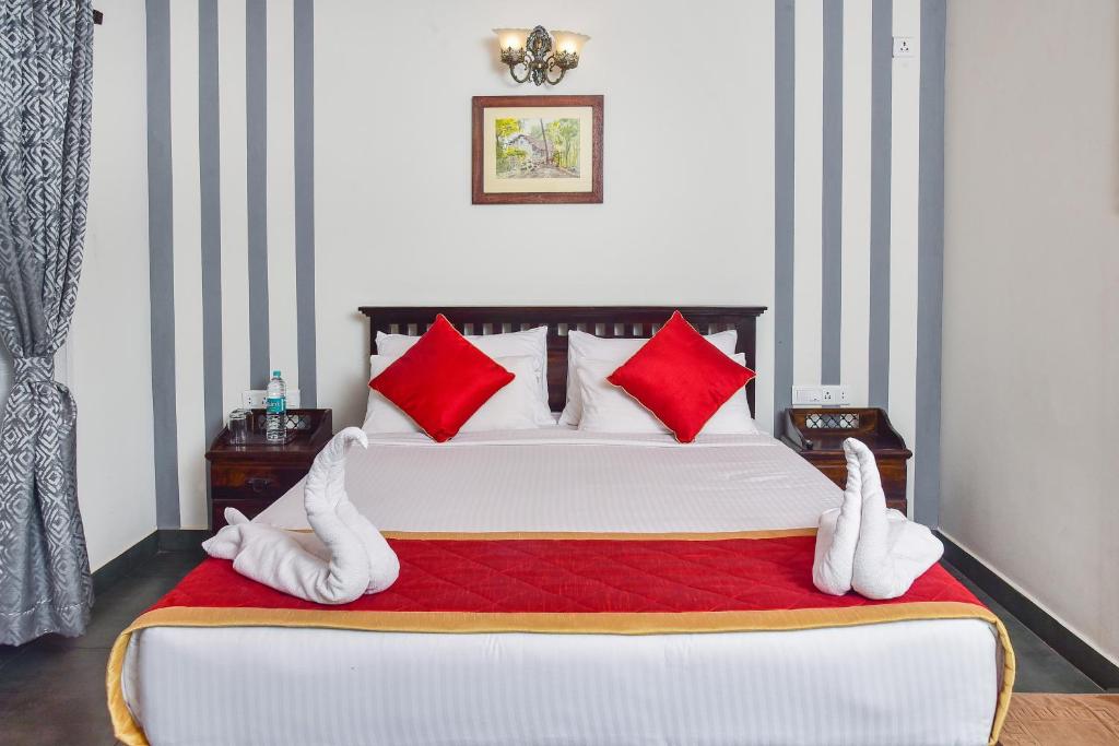 hotels with balcony in Madikeri