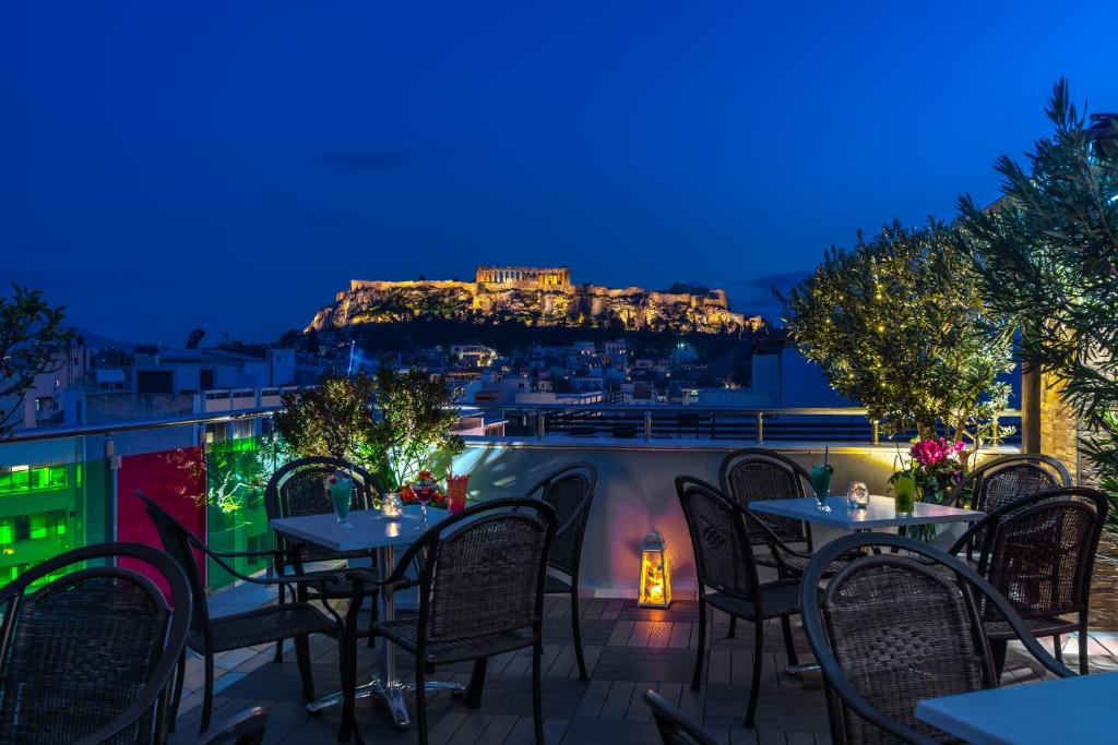 hotels with balcony in Athens