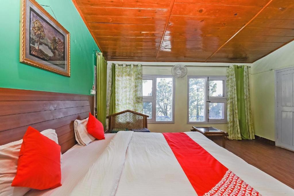 hotels with balcony in Kasauli