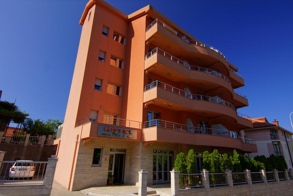 hotels with balcony in Budva