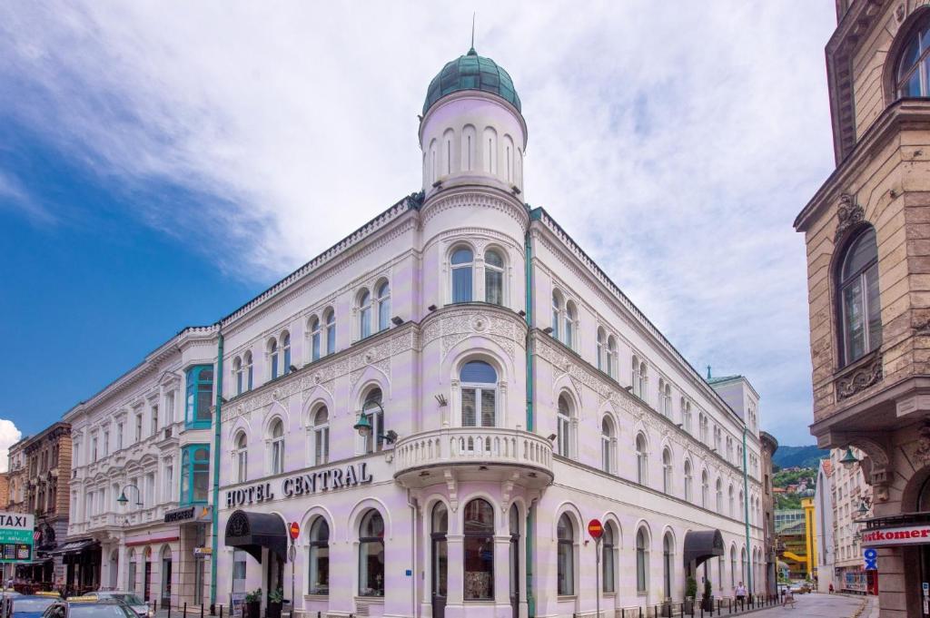 hotels with balcony in Sarajevo