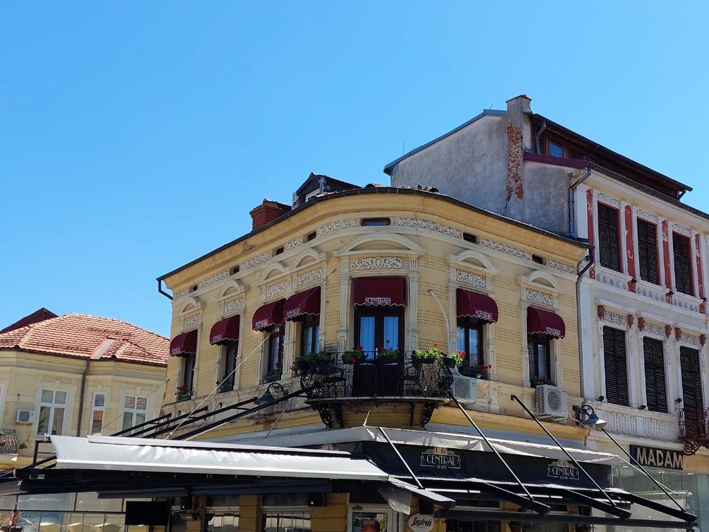 hotels with balcony in Bitola